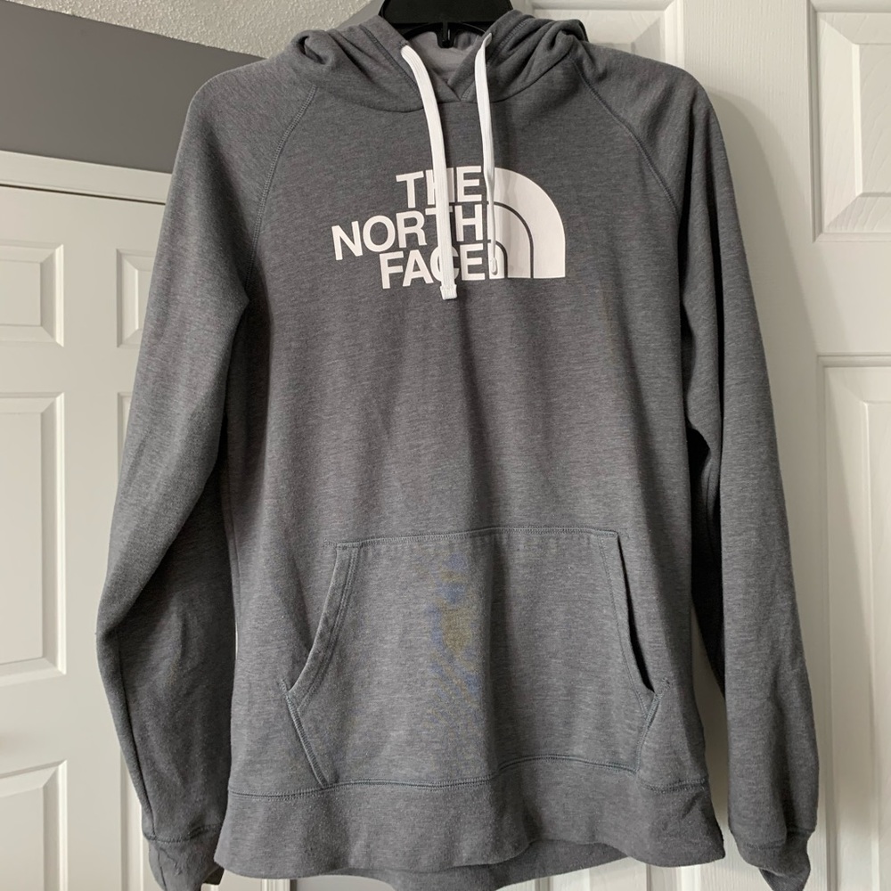 women’s north face hoodie